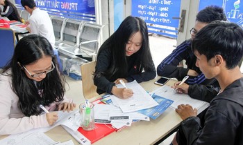 Nghịch lý mùa tuyển sinh 2020: Điểm cao nhưng nhiều ngành vẫn "trắng" thí sinh
