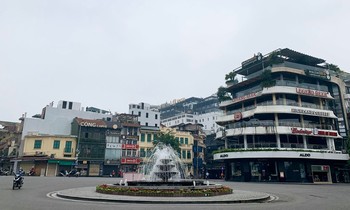 Thông báo khẩn: Tất cả quán ăn vỉa hè, cà phê ở Hà Nội tạm đóng cửa từ 0h ngày 16/2