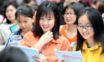 Sinh viên trường ĐH Ngoại ngữ - ĐHQG Hà Nội. ẢNh: DƯƠNG TRIỀU