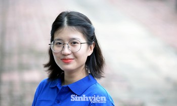 Chân dung cô nàng 'bắn' tiếng Trung siêu đỉnh