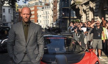 'Người vận chuyển' lái siêu xe đến ra mắt bom tấn 'Fast & Furious: Hobbs & Shaw'