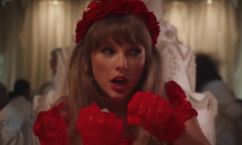Taylor Swift diện váy cưới, mang đàn đến "đại náo" đám cưới người yêu cũ trong MV mới
