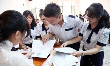 Sau khi biết điểm chuẩn trúng tuyển Đại học 2022, các sĩ tử 2K4 cần lưu ý điều gì?