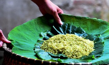 Trung Thu về, nhớ hương cốm Làng Vòng quê tôi thơm dẻo cả tuổi thơ êm đềm