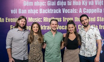 Nhóm nhạc Backtrack Vocals “thổi hồn” các hit của BTS, Ariana Grande khi lưu diễn ở Việt Nam