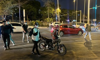 Cảnh sát 141 hóa trang ‘tóm' loạt xe phân khối lớn độ pô gây náo loạn đường phố