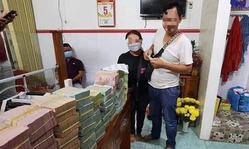 Xôn xao 3 người mua 14 tờ vé số, trúng độc đắc 28 tỷ đồng