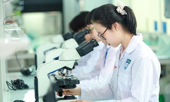 Trường ĐH Công nghệ TP. HCM công bố điểm trúng tuyển ĐGNL và nhận hồ sơ xét tuyển học bạ