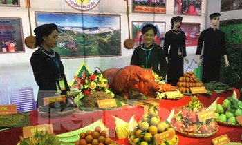 Dịp tết So Lộc, người Tày- Nùng Lạng Sơn chu đáo chuẩn bị các món ăn đặc sản vùng miền để giới thiệu, khoản đãi người thân, du khách -Ảnh: Duy Chiến