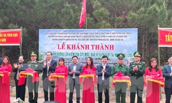 Khánh thành đường lên cột mốc biên giới -Ảnh: Duy Chiến 