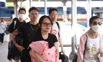 Hành khách hàng cho tới ga Vinh tăng đột đổi thay thời điểm nghỉ ngơi lễ 2/9