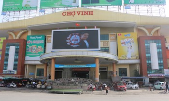 Ảnh hưởng từ Covid-19, hơn một ngàn ki ốt chợ Vinh tạm đóng cửa