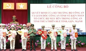 Bản tin 8H: Công an tỉnh Thừa Thiên-Huế kiện toàn tổ chức bộ máy