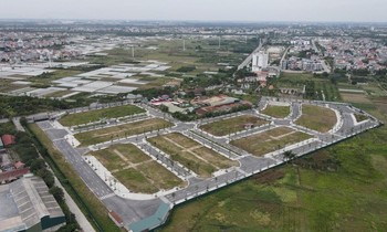 Chủ tịch Hà Nội yêu cầu tháo gỡ định giá đất cho các dự án 
