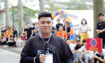 Không vấp ngã không gọi là trưởng thành, không cuồng nhiệt không gọi là thanh xuân