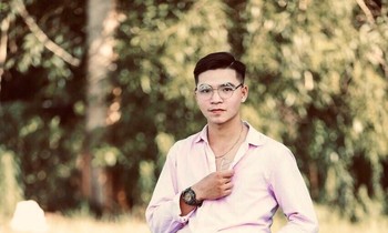 Chàng huấn luyện viên trẻ tuổi và niềm đam mê với trái bóng