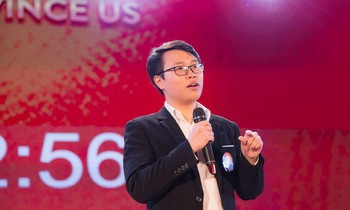 ‘Khủng long’ làng tranh biện và những đóng góp cho cộng đồng