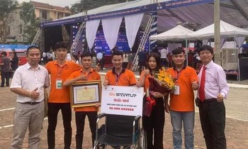 Dự án thiết bị hỗ trợ xe lăn điện Antomov giành giải cao trong ‘Cuộc thi SV-Starup’