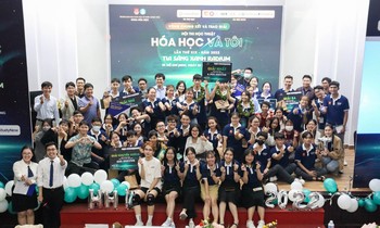 Trao giải Hội thi học thuật 'Hóa học và Tôi'