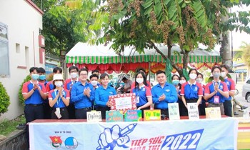 Bình Dương, Đồng Nai: Nhiều hoạt động thăm hỏi các đội hình 'Tiếp sức mùa thi'
