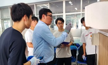 Tại sao học sinh TP. HCM chưa mặn mà với các cao đẳng, trung cấp, cơ sở giáo dục nghề nghiệp?
