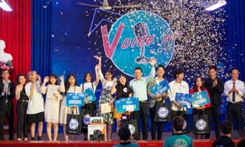 Chung kết cuộc thi hát tiếng Anh "Voice Up"
