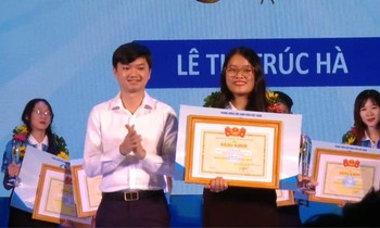Trúc Hà - cô thủ lĩnh sinh viên năng động