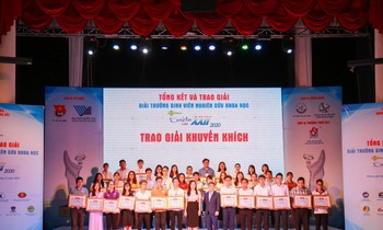 Thành Đoàn TP. HCM trao 377 triệu đồng cho sinh viên đoạt giải Euréka
