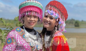 Độc đáo chợ phiên sắc màu của người H’Mông ở Đắk Nông
