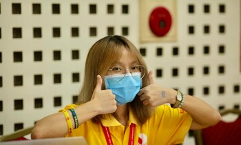 Sinh viên xoay xở nhưng không quên làm việc có ích trong những ngày mắc kẹt tại Hà Nội