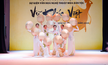 Say đắm các điệu múa truyền thống dân tộc cùng 'Vũ Khúc Việt'