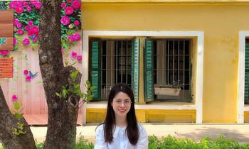 Nữ sinh sư phạm tiếp nối ước mơ được đi học của mẹ với thành tích đáng ngưỡng mộ