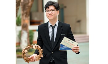 Nỗ lực không ngừng nghỉ và quan trọng là sự quyết tâm của nam sinh Học viện Ngoại giao