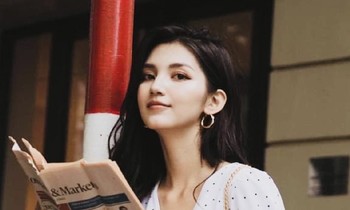 Nữ sinh trường Đại học Thương mại gây sốt bởi nét đẹp cá tính