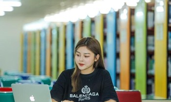 Vì sao nhiều trường đại học không giảm học phí khi sinh viên học online?