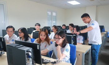 Cấp học bổng cho sinh viên có chứng chỉ Microsoft Office Specialist