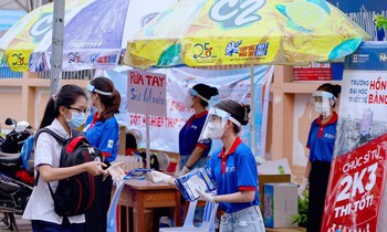 Kỳ tiếp sức đặc biệt với sinh viên tình nguyện