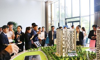 Doanh nghiệp bất động sản 'đói' vốn phải vay nóng lãi suất rất cao