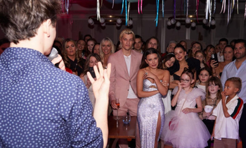 Tạm biệt hình ảnh đáng yêu, Millie Bobby Brown (Stranger Things) lột xác táo bạo ở tuổi 18