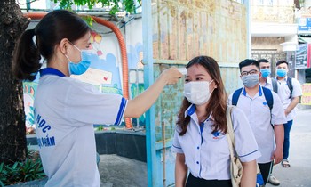 Sinh viên hào hứng trở lại giảng đường