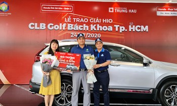 Giải golf CLB Bách khoa TP. HCM trao thưởng cho thành tích Hole in One