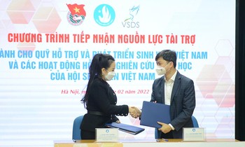 Hội Sinh viên Việt Nam tiếp nhận 20 tỷ đồng từ bà Lê Nữ Thùy Dương
