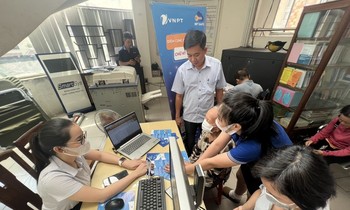 Dân Bình Dương ngồi ở nhà vẫn chuyển được trường cho con