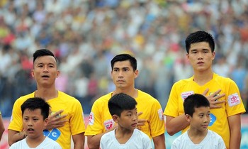Thưởng 200 triệu đồng cho Đội bóng đá FLC Thanh Hóa