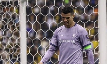 Ronaldo bị HLV Al-Nassr trách cứ sau trận thua
