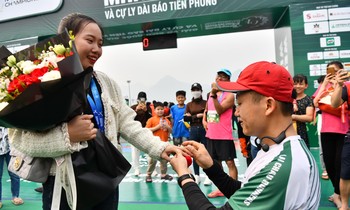 Bật mí màn cầu hôn ở vạch đích Tiền Phong Marathon 2023