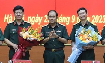 Thực hiện Quyết định của Bộ trưởng Quốc phòng về công tác cán bộ