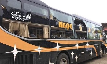 Điều tra nhóm đối tượng dùng hung khí chặn, đập phá xe khách ở Đắk Lắk