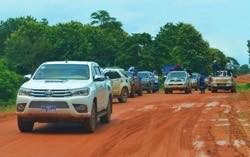 Hàng trăm xe cứu hộ các nước đến Attapeu