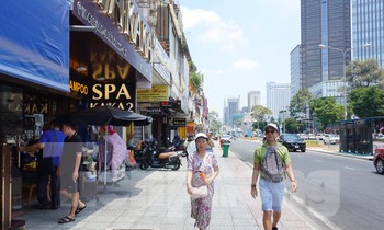 Chuyên gia nói về đề xuất lắp mái che đường Lê Lợi